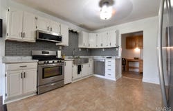 2210 Frey Avenue, Hillsboro, IL 62049