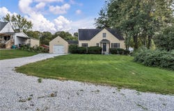 824 E Waterloo Road, Akron, OH 44306