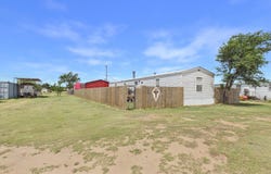 709 RITCHIE Avenue, Panhandle, TX 79068-1954