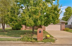 102 Emily Lane, Willard, MO 65781