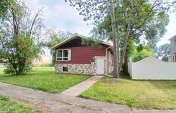 1408 S 11th St, Virginia, MN 55792