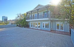 3915 Fredonia Drive, Studio City, CA 90068