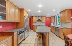 440 University Place, Grosse Pointe, MI 48230