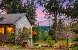 17461 N Right Fork Rd, Hauser, ID 83854
