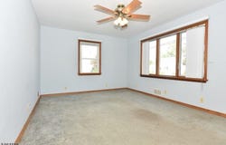 39-02 Jasper Rd, Fair Lawn Boro, NJ 07410-5354