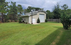 8962 Deer Ln, Navarre, FL 32566