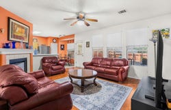 1121 Black Locust Dr, Pflugerville, TX 78660