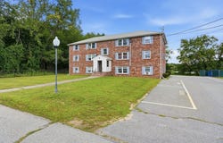 23 Frank St, Dracut, MA 01826