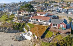 534 Pacific Avenue, Cayucos, CA 93430