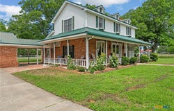 803 S Stallworth, Rosebud, TX 76570