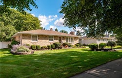 7930 Royalview Drive, Parma, OH 44129