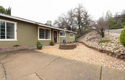 3345 Oakwood Place, Redding, CA 96001