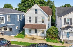 402 MAIN Street, CLAYTON, DE 19938