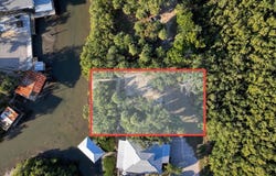 9th St lot: 7, Cedar Key, FL 32625