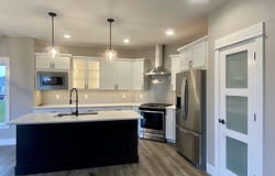 40 S Seven Oaks Rd, NorthLiberty, IA 52317