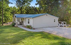 497 Old Mine Rd, Sweetwater, TN 37874