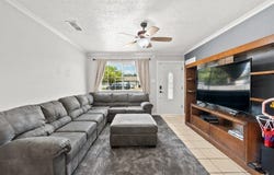 809 LAMAR St, Texico, NM 88135