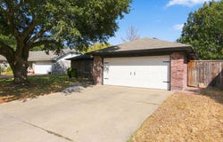 6832 Lyndale Drive, Watauga, TX 76148