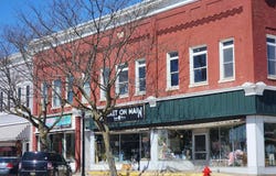 433 Main Street, Frankfort, MI 49635