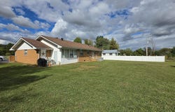 687 Old Highway 63, Speedwell, TN 37870