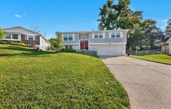 400 Coventry Lane, Manchester, MO 63021