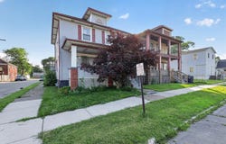 67 E Pleasant St, River Rouge, MI 48218