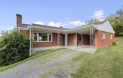 189 COLLIERSTOWN Rd, Lexington, VA 24450