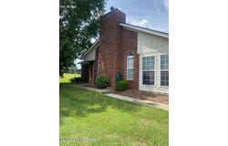 11305 Ridge Lake Dr, Louisville, KY 40272