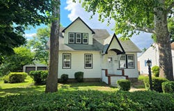 220 MEADOW Road, PASADENA, MD 21122