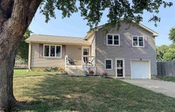 202 N 6th St, Mapleton, IA 51034
