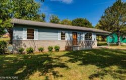 111 Heuer St, Sweetwater, TN 37874
