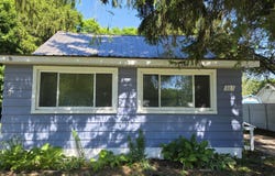 321 S 4th Street, Edmore, MI 48829