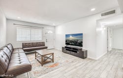 232 E BORDERLAND Road, El Paso, TX 79932
