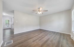 207 Hillview Dr, Roanoke, VA 24019
