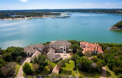17607 Breakwater Dr, Jonestown, TX 78645