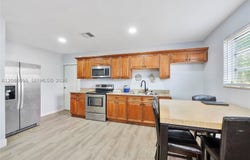 1510 N 68th Ave, Hollywood, FL 33024