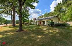 1014 Janice Drive, Springhill, LA 71075