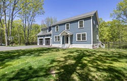 5 Taylor Lane, Kennebunk, ME 04043