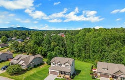 133 Stoneledges Lane, Taylors, SC 29687