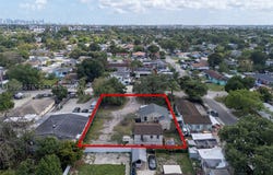 3035 NW 93rd St, Miami, FL 33147
