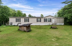 W10402 E 7th St, Black River Falls, WI 54615