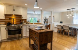 18 Waverly Road, Branford, CT 06405