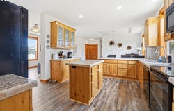 744 SAINT JAMES Pl, Molalla, OR 97038