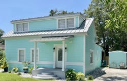 110 14th St, Apalachicola, FL 32320