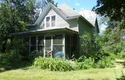 14288 Ridge St, Mountain, WI 54149