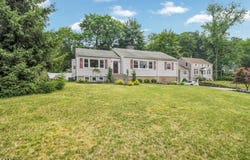 48 Lake Dr E, Wayne Twp., NJ 07470-6359