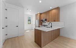 310 G Ave, LakeOswego, OR 97034
