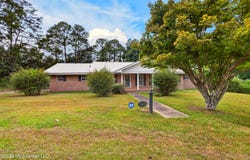 140 Holleman Street, Wiggins, MS 39577