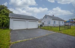 314 Carew St, Chicopee, MA 01020