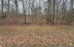 A Stones Throw, St Albans, WV 25177